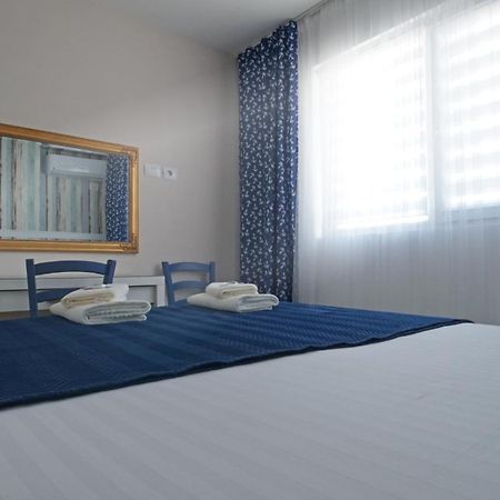 Blue Eye Apartment Sarandë Exteriör bild