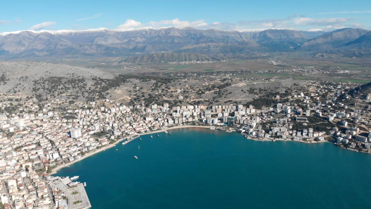 Blue Eye Apartment Sarandë Exteriör bild