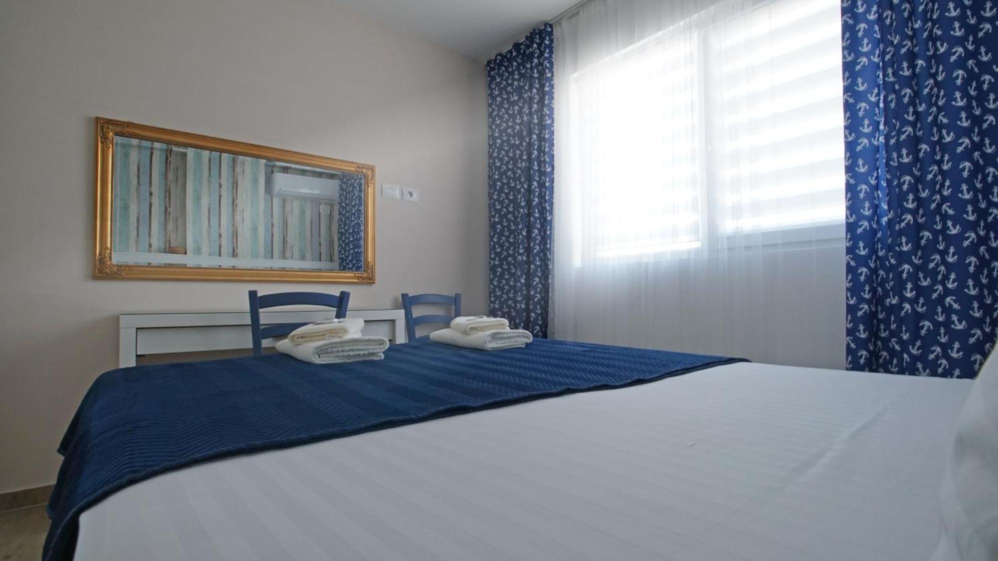 Blue Eye Apartment Sarandë Exteriör bild