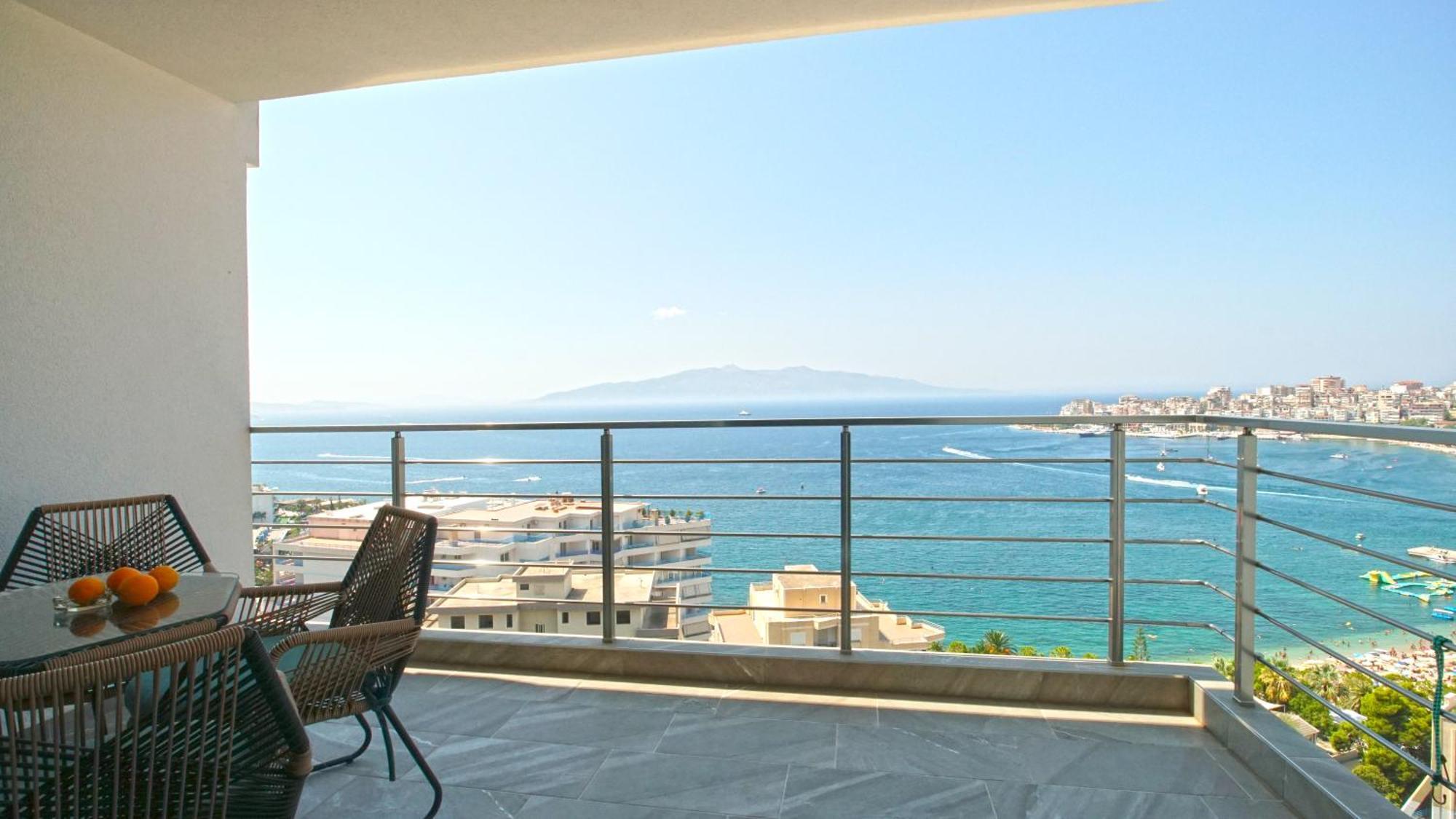 Blue Eye Apartment Sarandë Exteriör bild